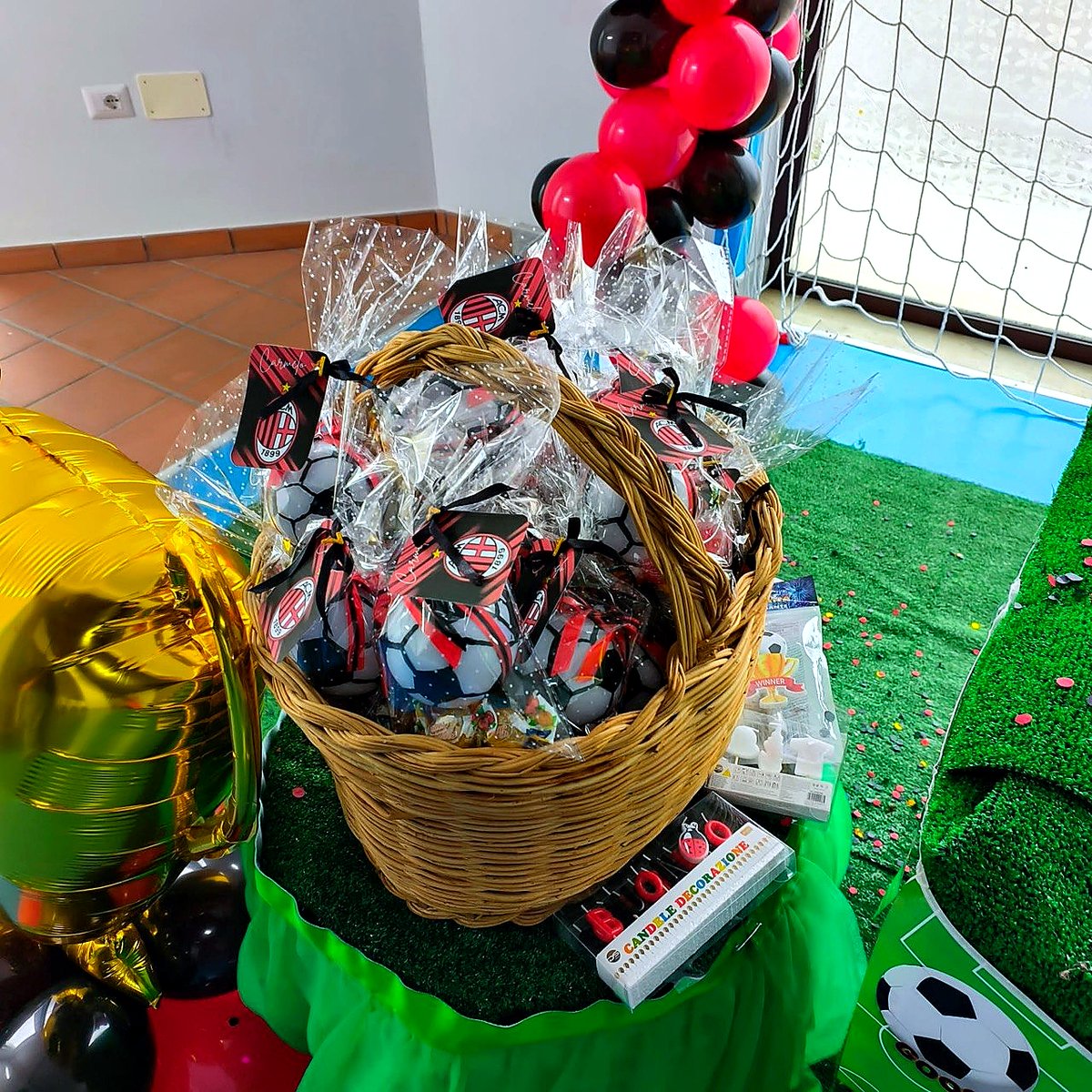 Allestimento festa, sweet table o Balloon Art realizzato da L'Angolo delle Meraviglie — foto 3 di 22