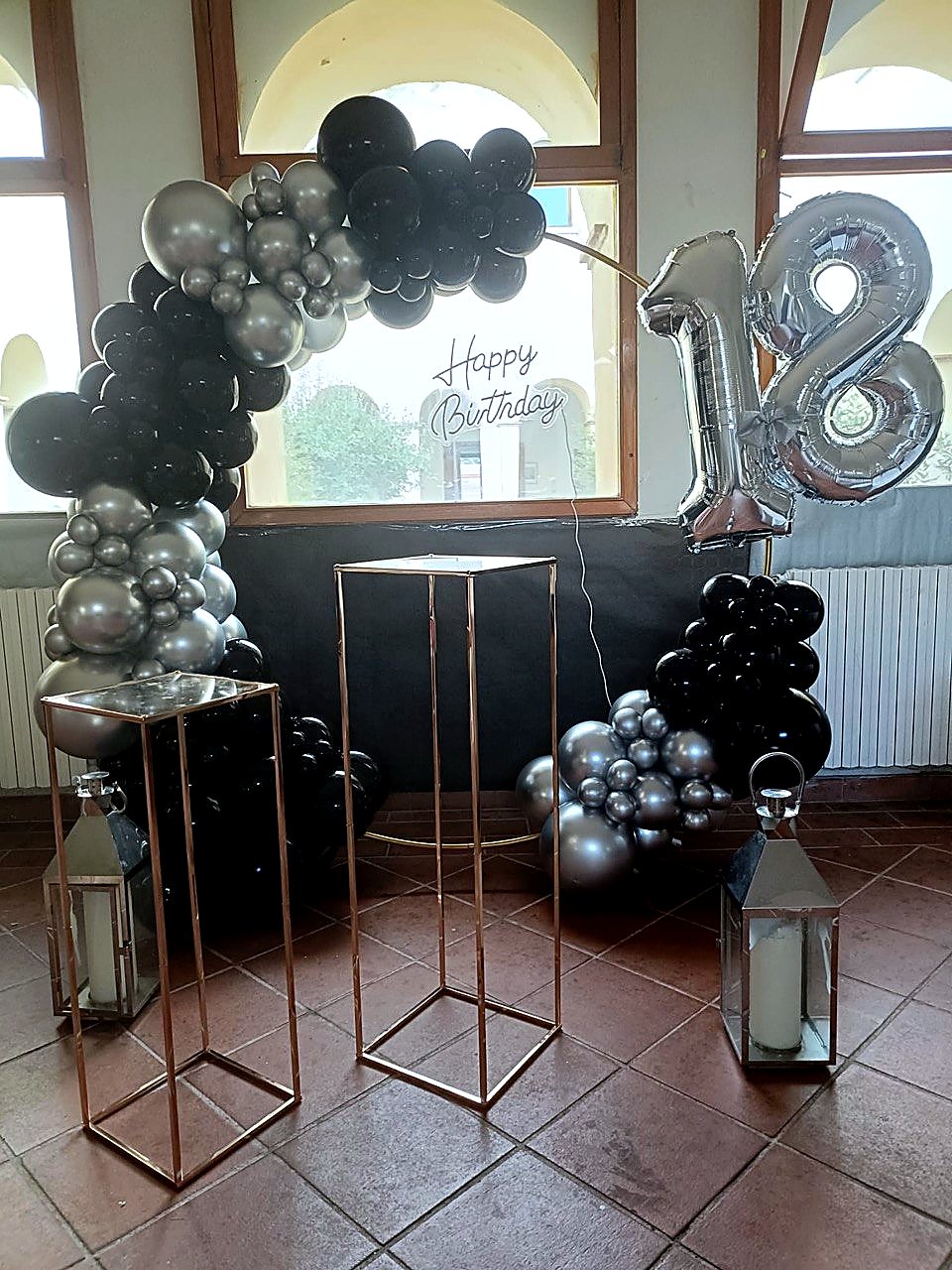 Allestimento festa, sweet table o Balloon Art realizzato da L'Angolo delle Meraviglie — foto 21 di 22